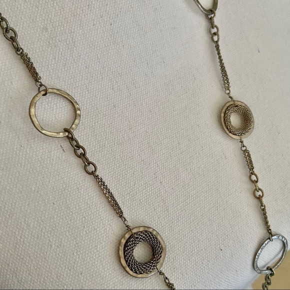 *SALE* LOFT Silver Circle Necklace - Picture 2 of 7